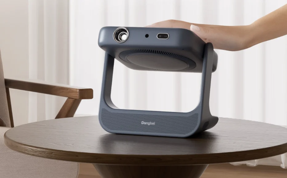 Dangbei RX10 Review Preview: A Gimbal-Mounted Laser Projector That Runs on a Power Bank 5 Dangbei RX10 Review Preview: A Gimbal-Mounted Laser Projector That Runs on a Power Bank